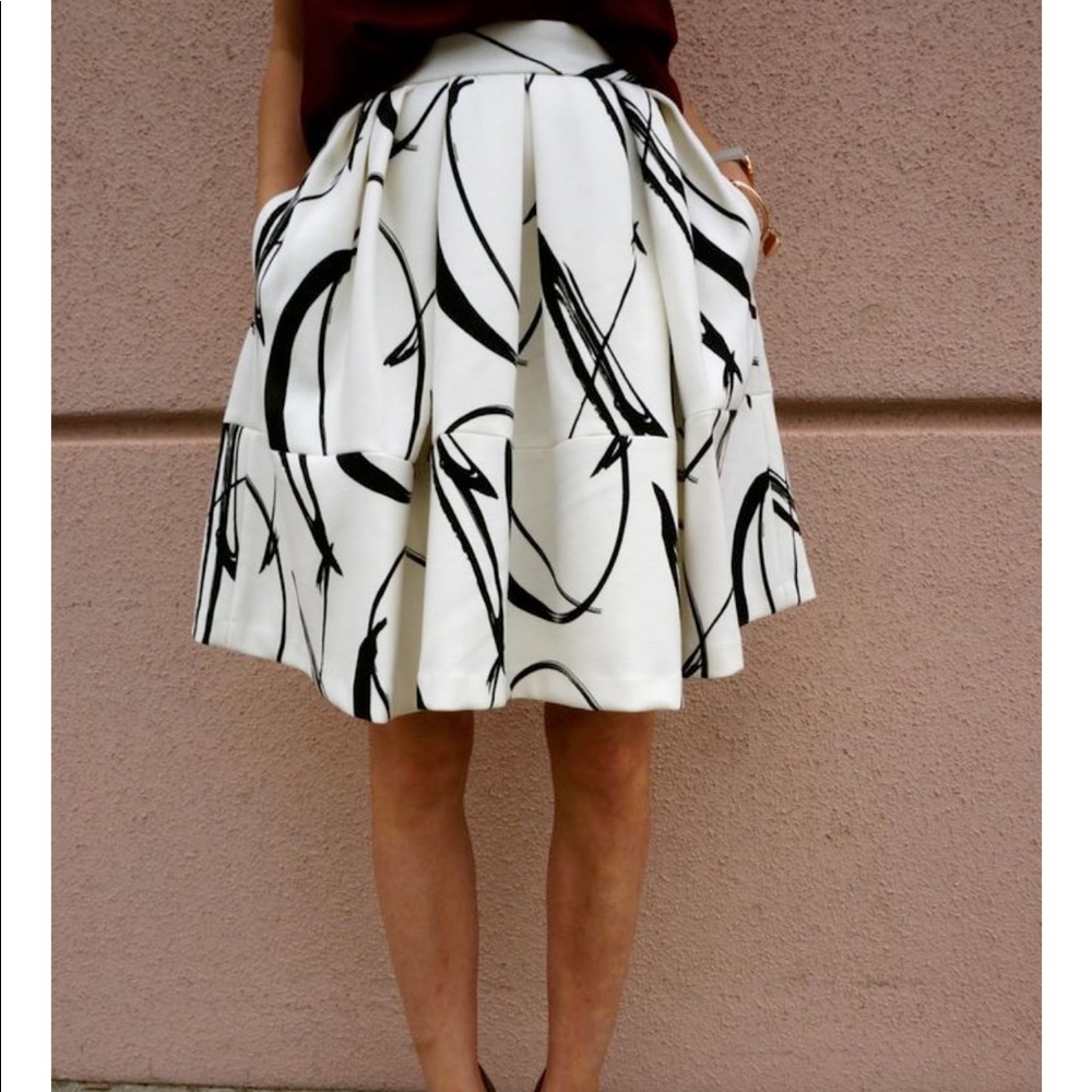 Banana Republic XO pleated full skirt size 6